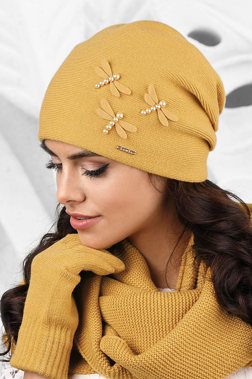 Chic Dragonfly-Decorated Wool Blend Winter Beanie