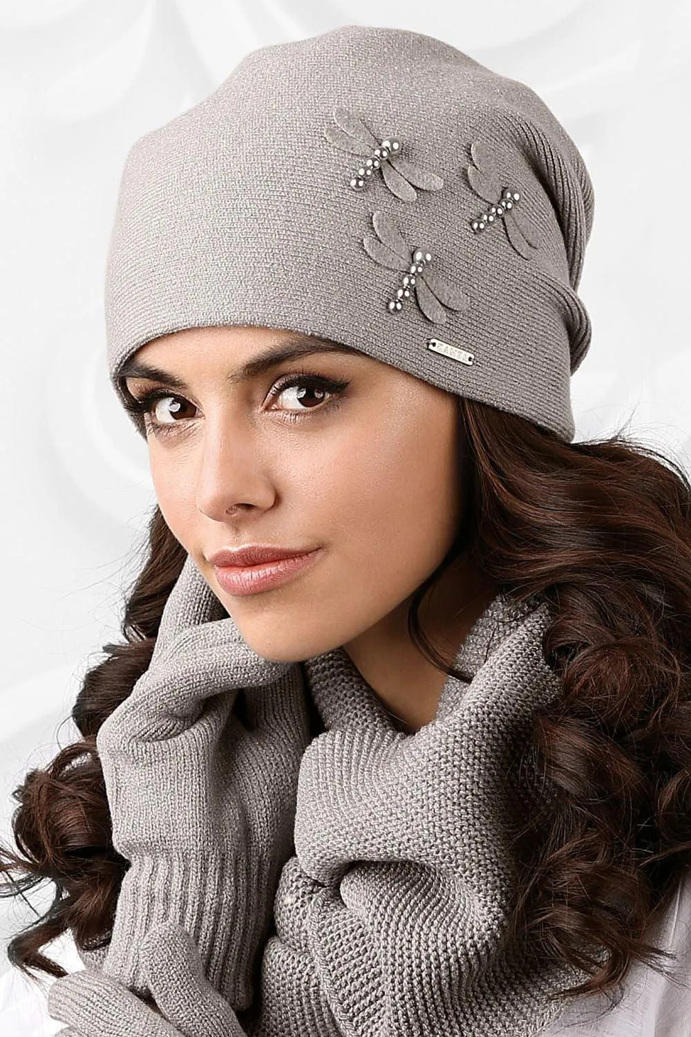 Chic Dragonfly-Decorated Wool Blend Winter Beanie