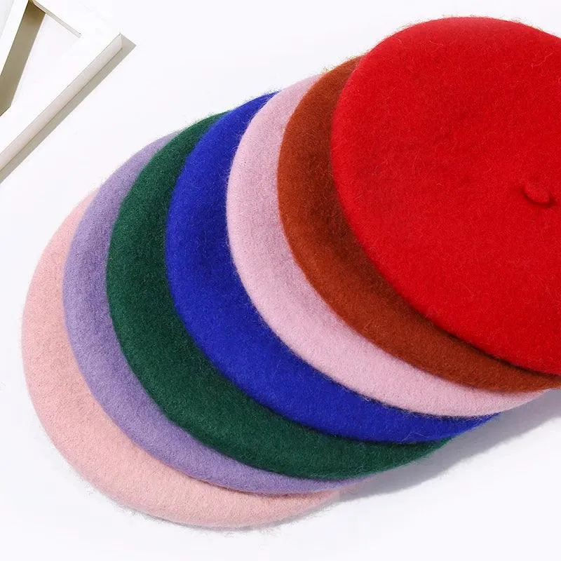 Chic French Wool Beret - A Touch of Timeless Elegance