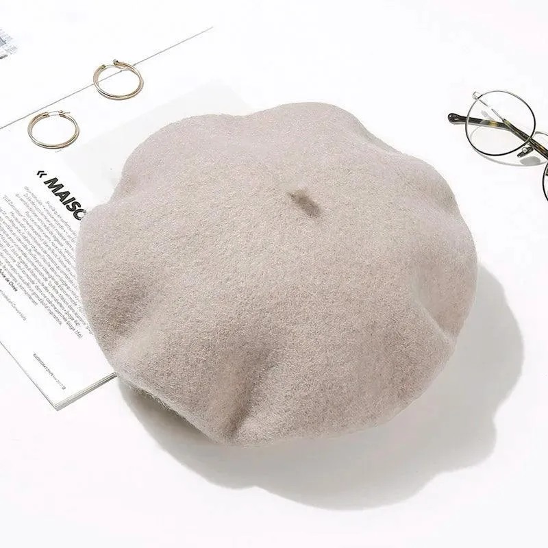 Chic French Wool Beret - A Touch of Timeless Elegance