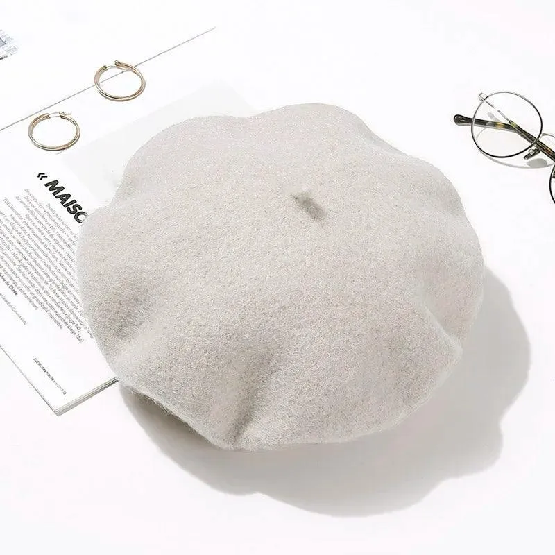 Chic French Wool Beret - A Touch of Timeless Elegance