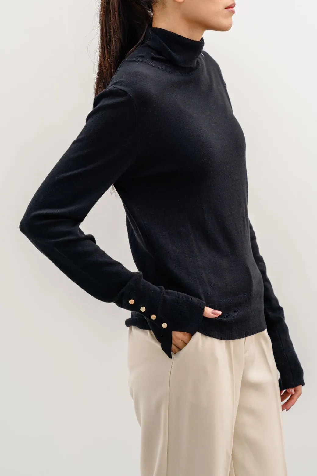 CLASSIC ROLLNECK SWEATER