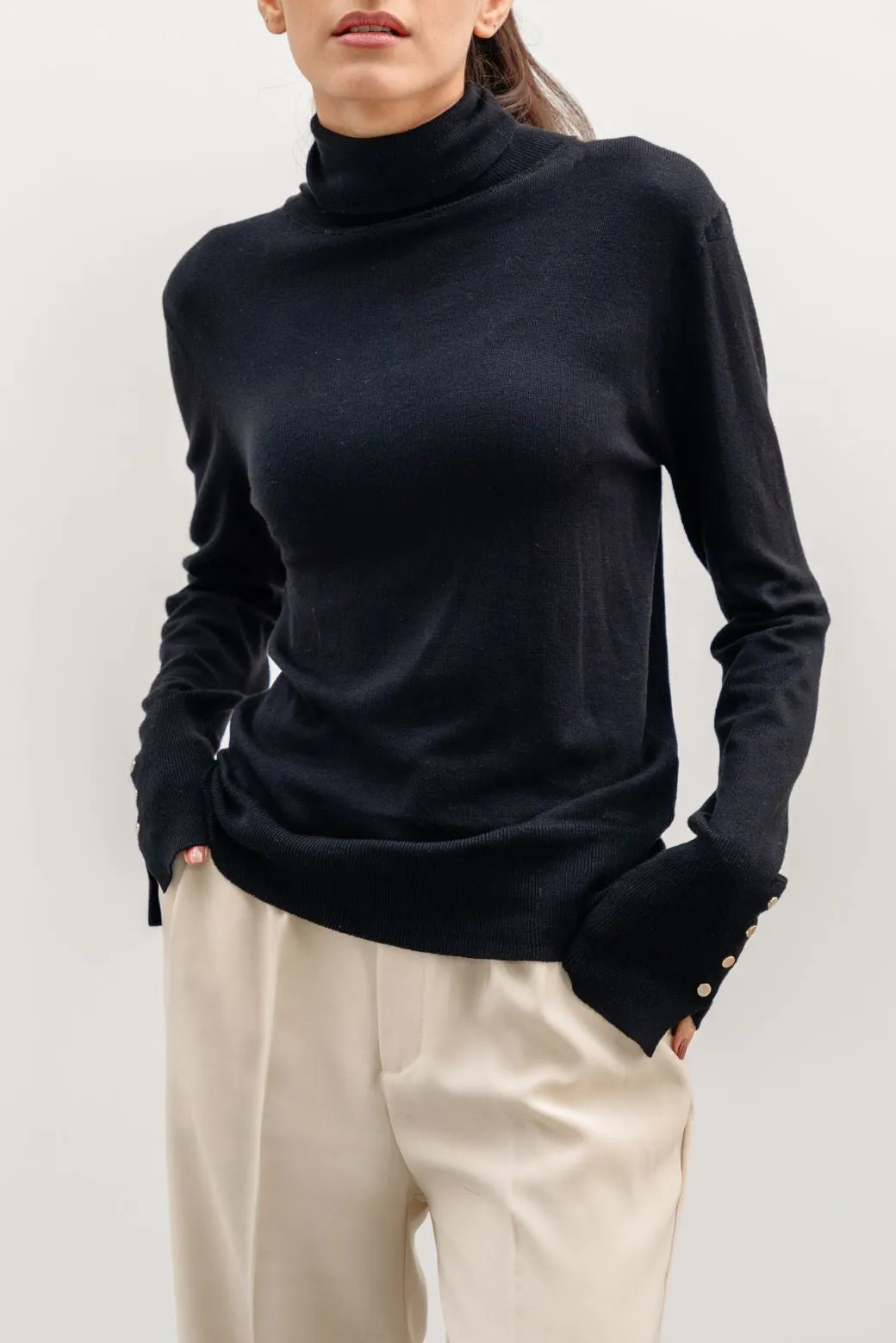 CLASSIC ROLLNECK SWEATER