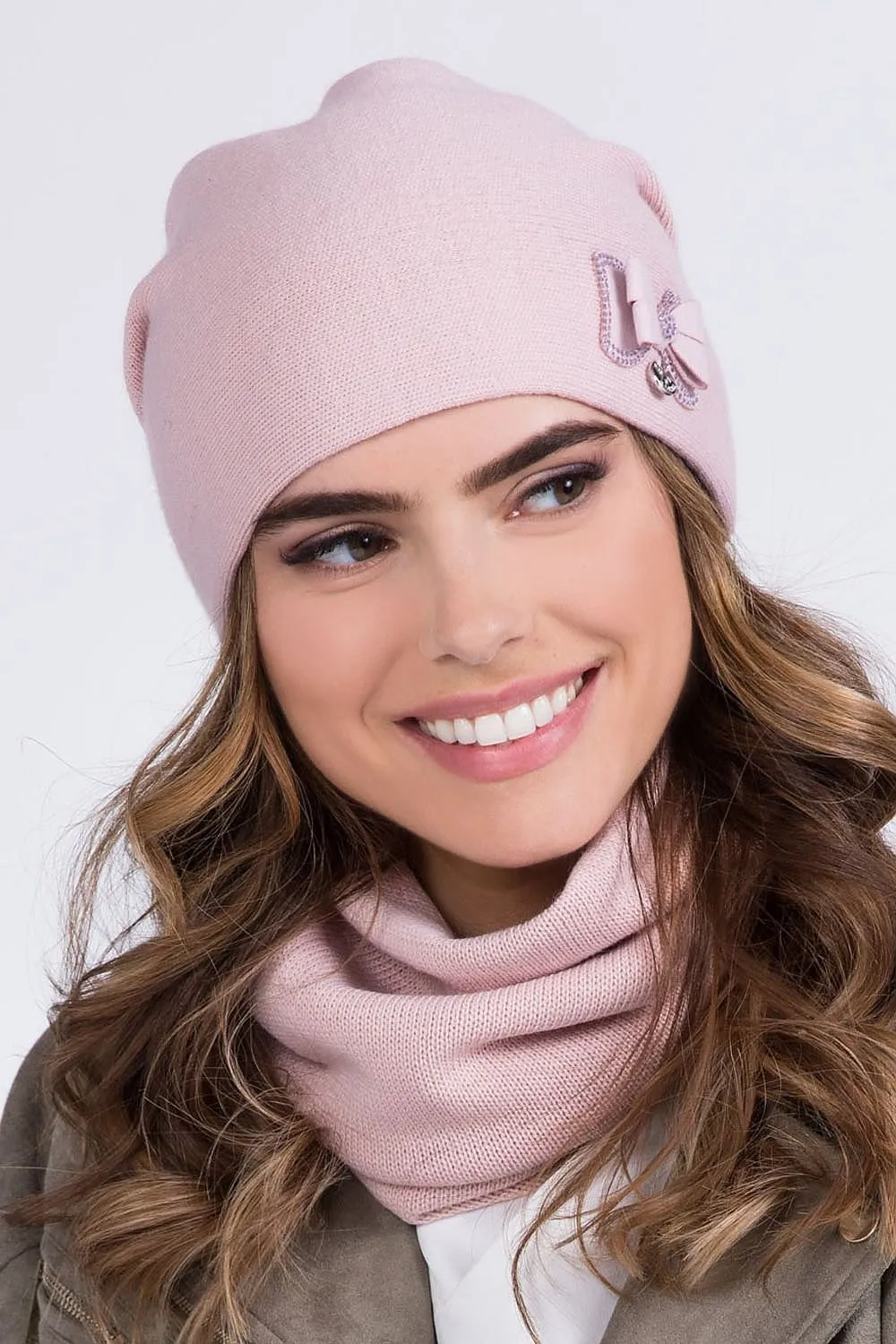 Elegant Fleece-Lined Winter Beanie with Bow Detail for Women